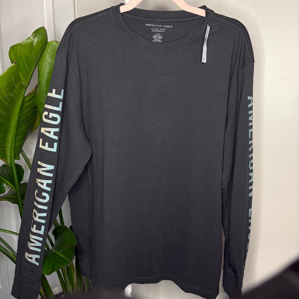 NWT American Eagle AE Photoreal Black Super Soft Long Sleeve Shirt Large - Picture 2 of 8